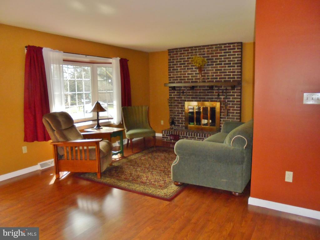 5 Sherri Lane Lititz, PA 17543 - Photo 3 of 31 Gallery Image 3