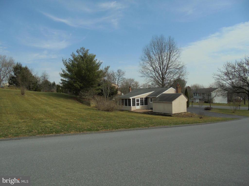 5 Sherri Lane Lititz, PA 17543 - Photo 30 of 31 Gallery Image 30