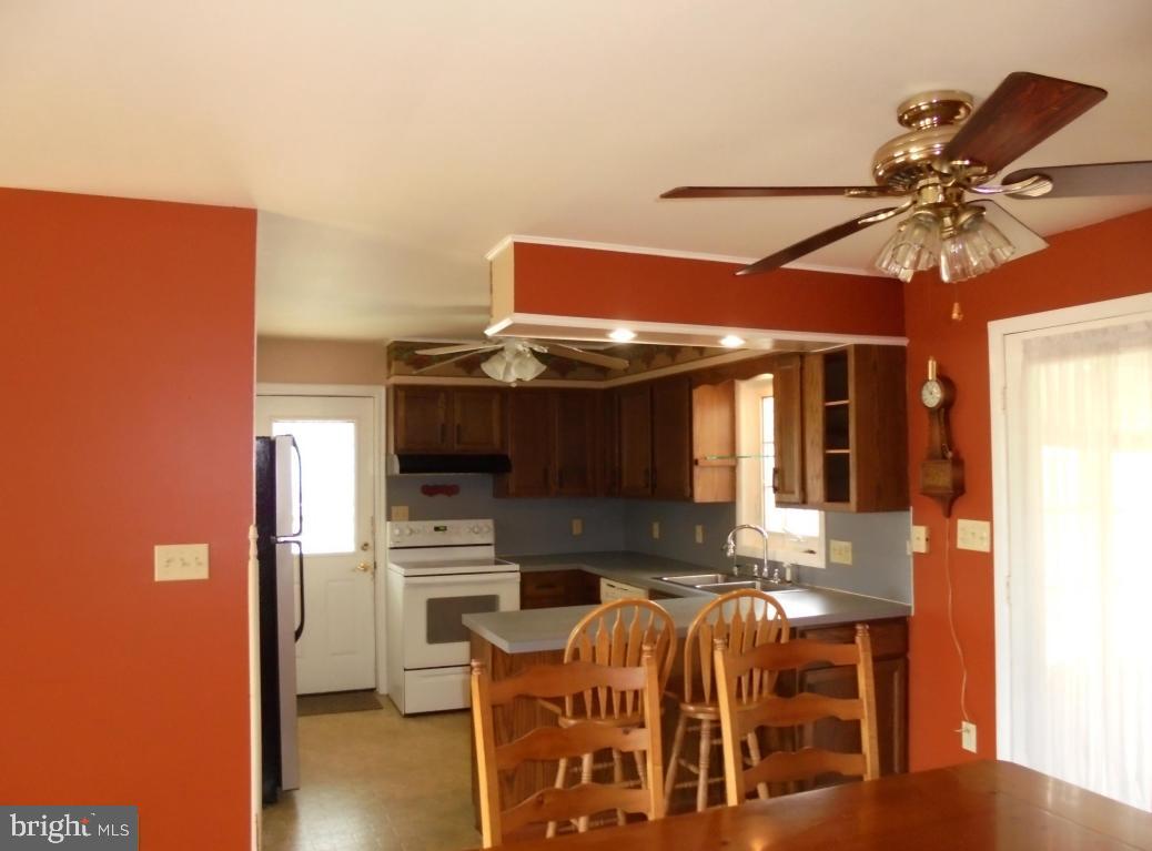 5 Sherri Lane Lititz, PA 17543 - Photo 7 of 31 Gallery Image 7