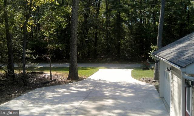 40 Placid Road Colonial Beach, VA 22443 - Photo 1 of 24 Exterior (Front)