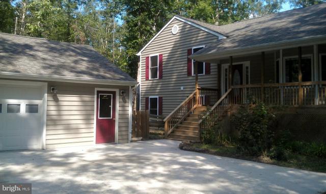 40 Placid Road Colonial Beach, VA 22443 - Photo 11 of 24 Exterior (Front)