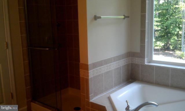 40 Placid Road Colonial Beach, VA 22443 - Photo 5 of 24 Bath (Master)