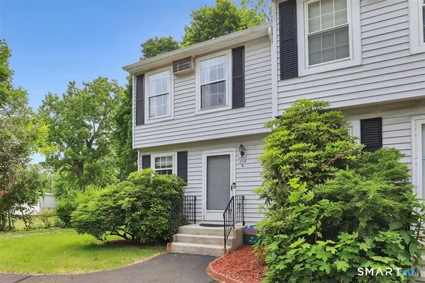 $219,900 | 104 Oakland Street, Unit A, Manchester, CT 06042