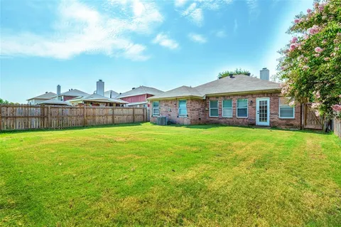 $2,000 | 9013 Winding River Drive, Fort Worth, TX 76118