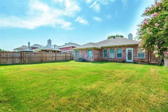 $2,000 | 9013 Winding River Drive, Fort Worth, TX 76118