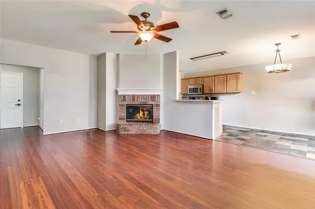 $2,000 | 9013 Winding River Drive, Fort Worth, TX 76118