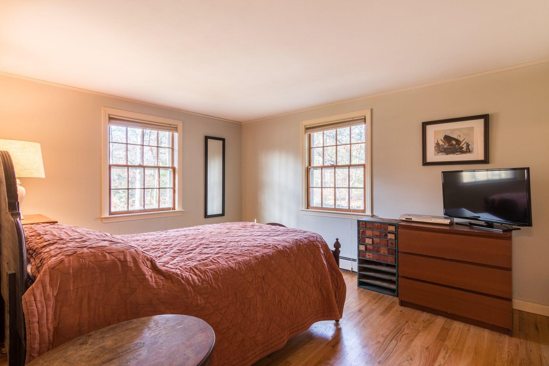 1305 Long Pond Road Brewster, MA 02631 - Photo 11 of 21 8O64KNj01305 Long Pond bedrm 2