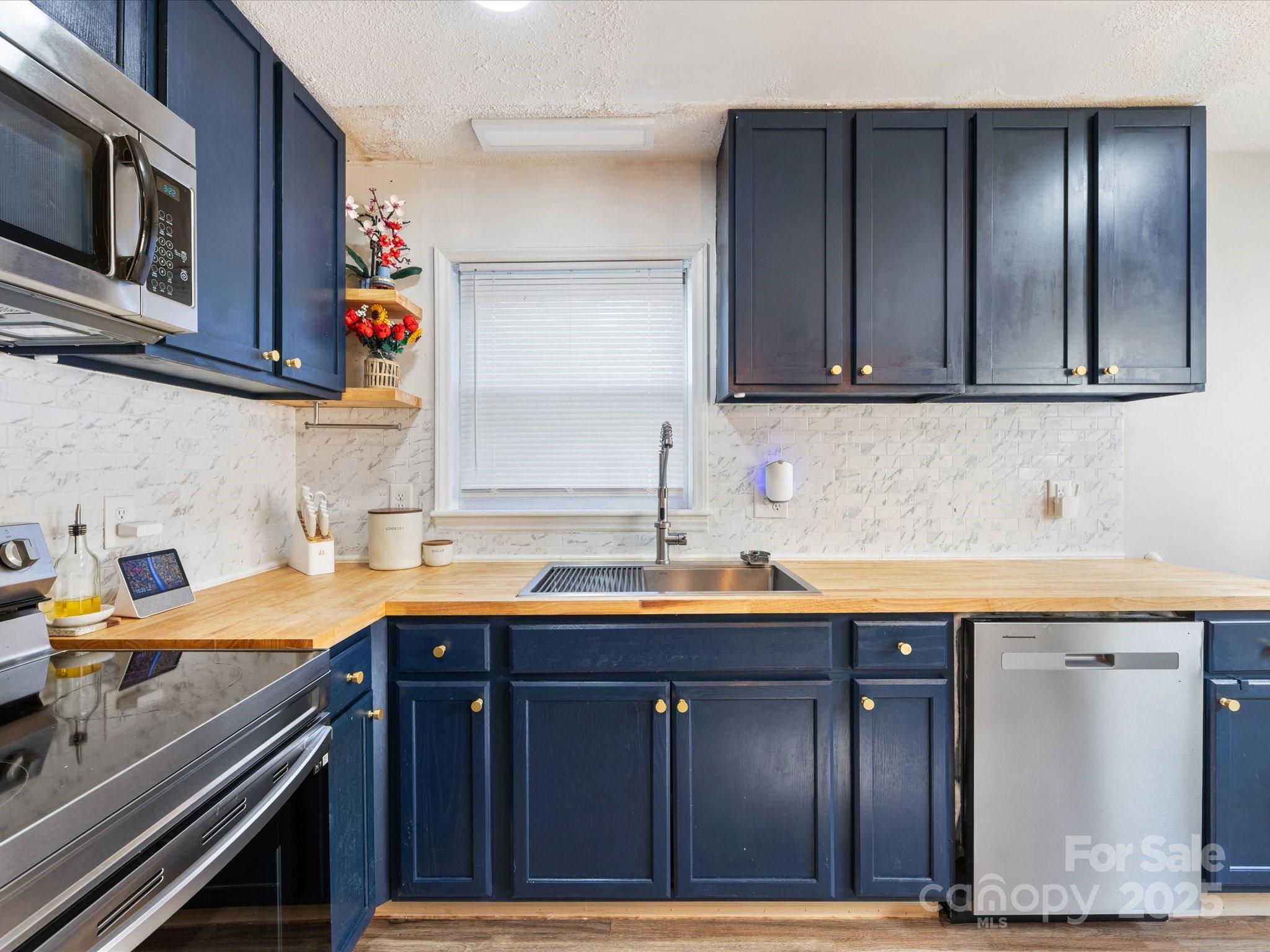 350 Spencer Road Northeast Hickory, NC 28601 - Photo 15 of 29 Gallery Image 15