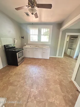 $99,000 | 505 South Magnolia St Summit, Summit, MS 39666