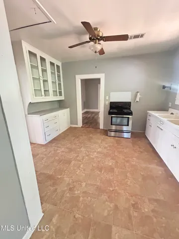 $117,000 | 505 South Magnolia St Summit, Summit, MS 39666