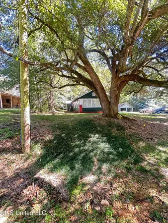 $99,000 | 505 South Magnolia St Summit, Summit, MS 39666