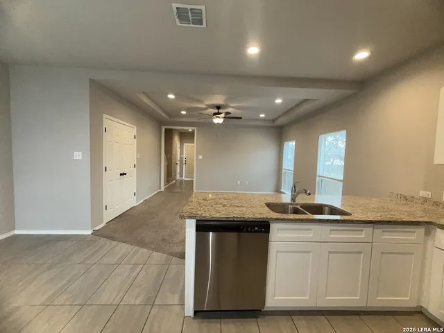 $1,425 | 4138 Swans Landing, Unit 303, San Antonio, TX 78217