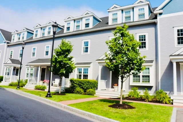 $3,650 | 12 South Mason Street, Unit 3, Salem, MA 01970