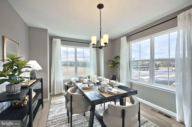 $374,990 | 708 Deerfield Boulevard, Selinsgrove, PA 17870