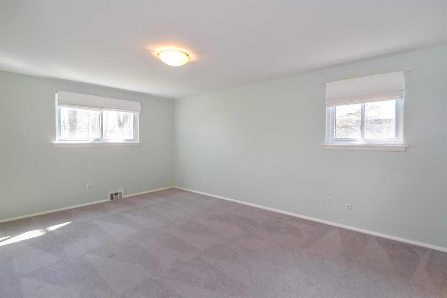2421 Londonderry Road Ann Arbor, MI 48104 - Photo 22 of 44 Photo 22