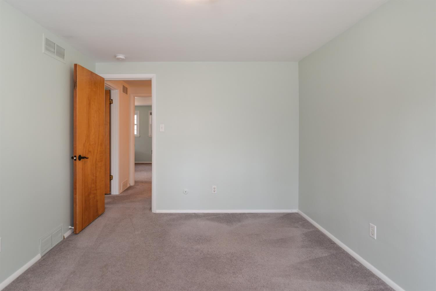 2421 Londonderry Road Ann Arbor, MI 48104 - Photo 26 of 44 Photo 26