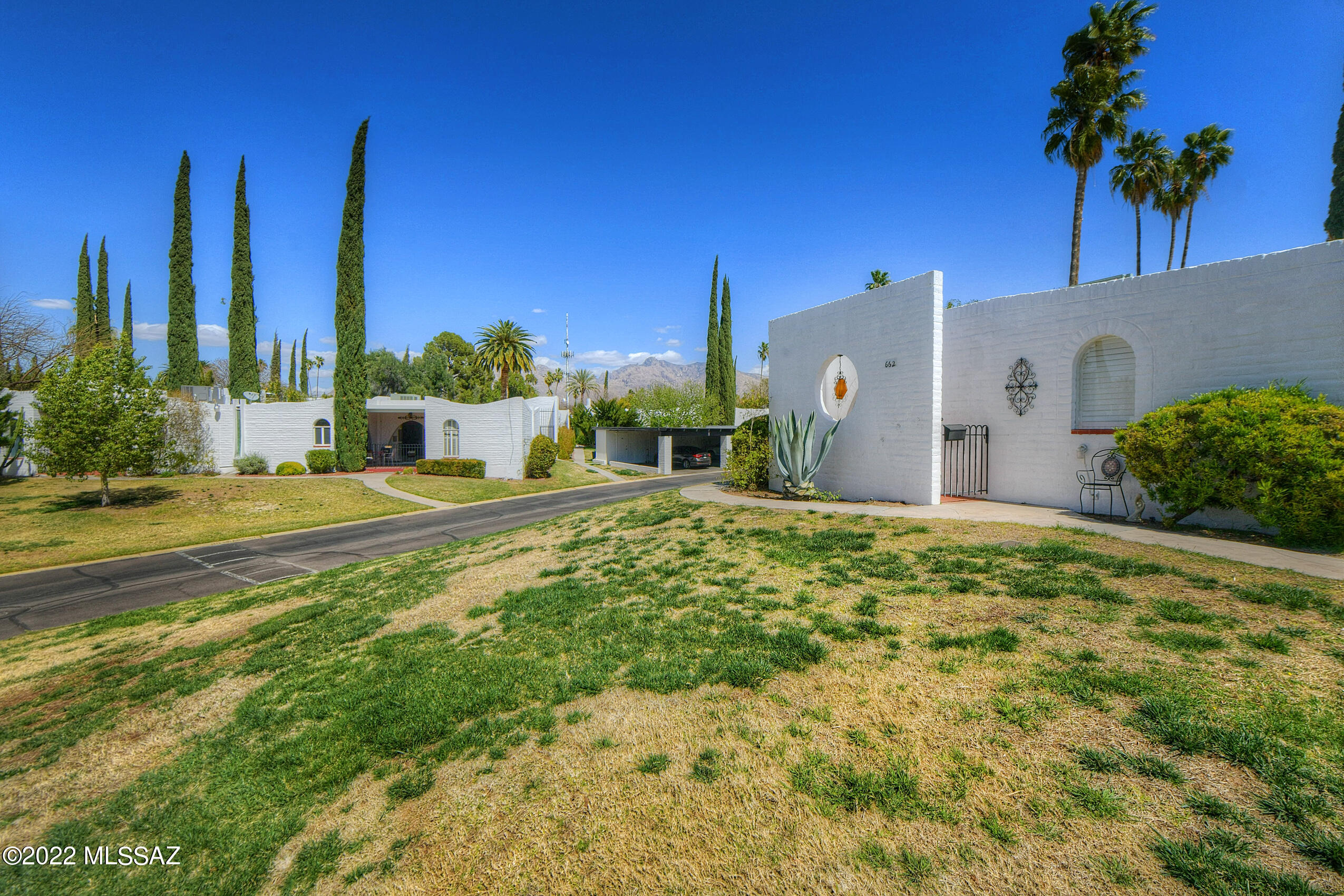 664 West Roller Coaster Road Tucson, AZ 85704 - Photo 3 of 41 Gallery Image 3