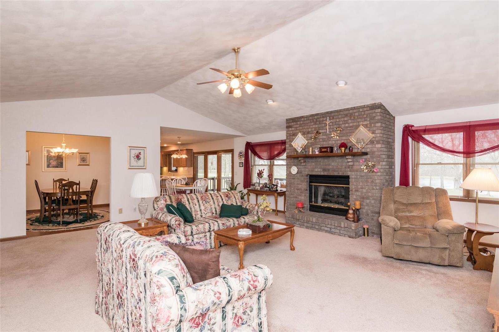 11401 Leuscher Road Alhambra, IL 62001 - Photo 2 of 46