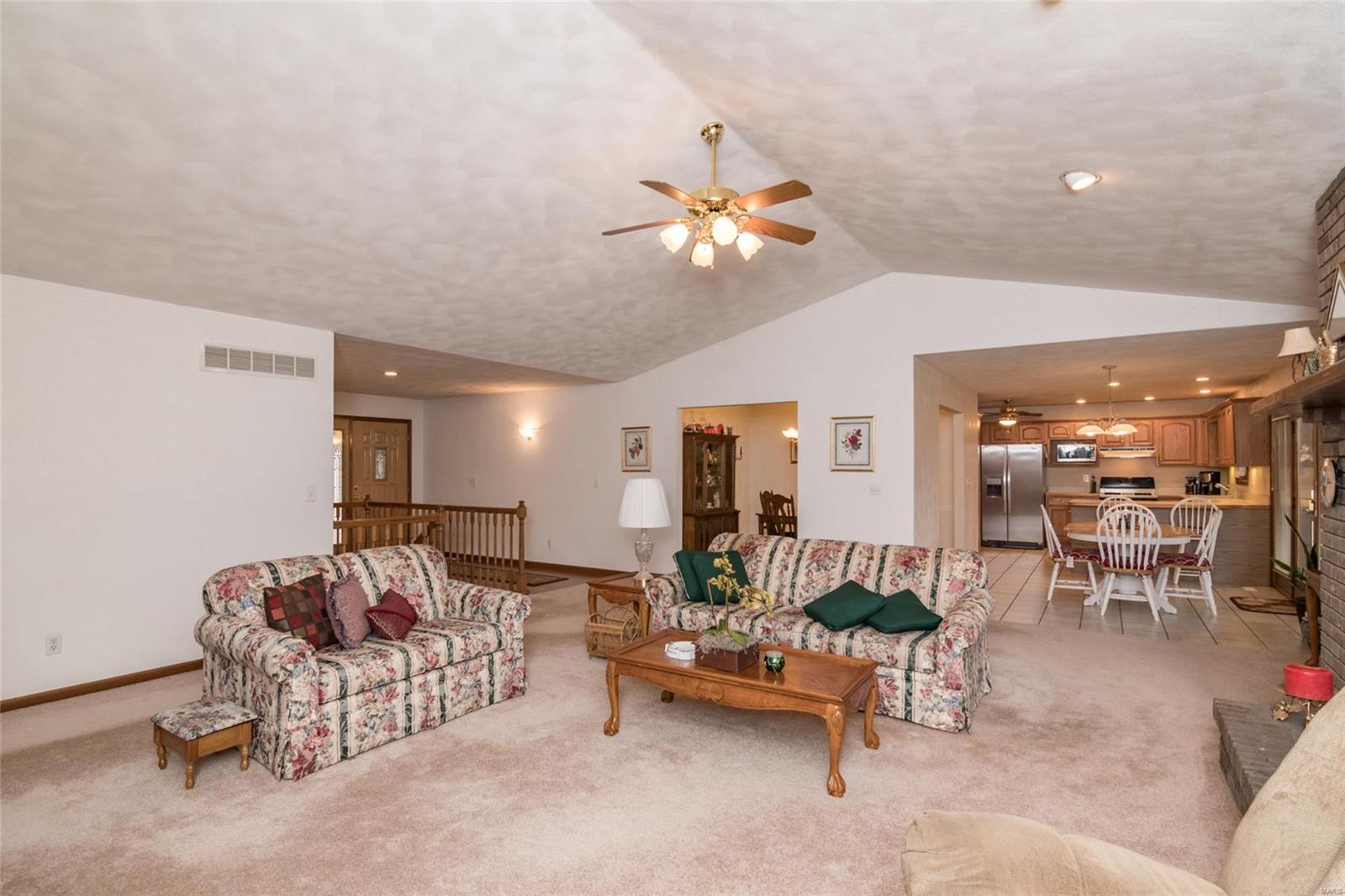 11401 Leuscher Road Alhambra, IL 62001 - Photo 3 of 46