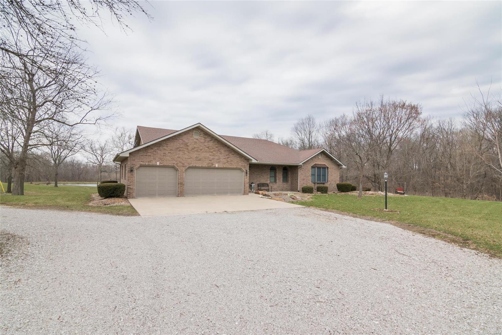 11401 Leuscher Road Alhambra, IL 62001 - Photo 27 of 46