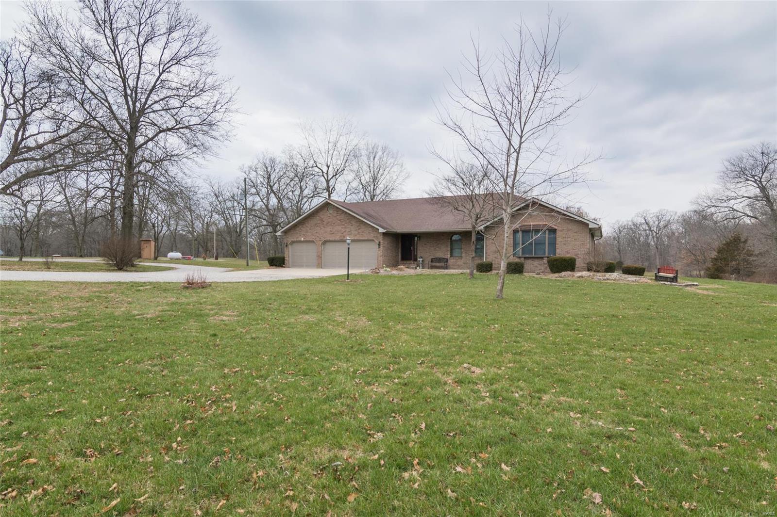 11401 Leuscher Road Alhambra, IL 62001 - Photo 29 of 46
