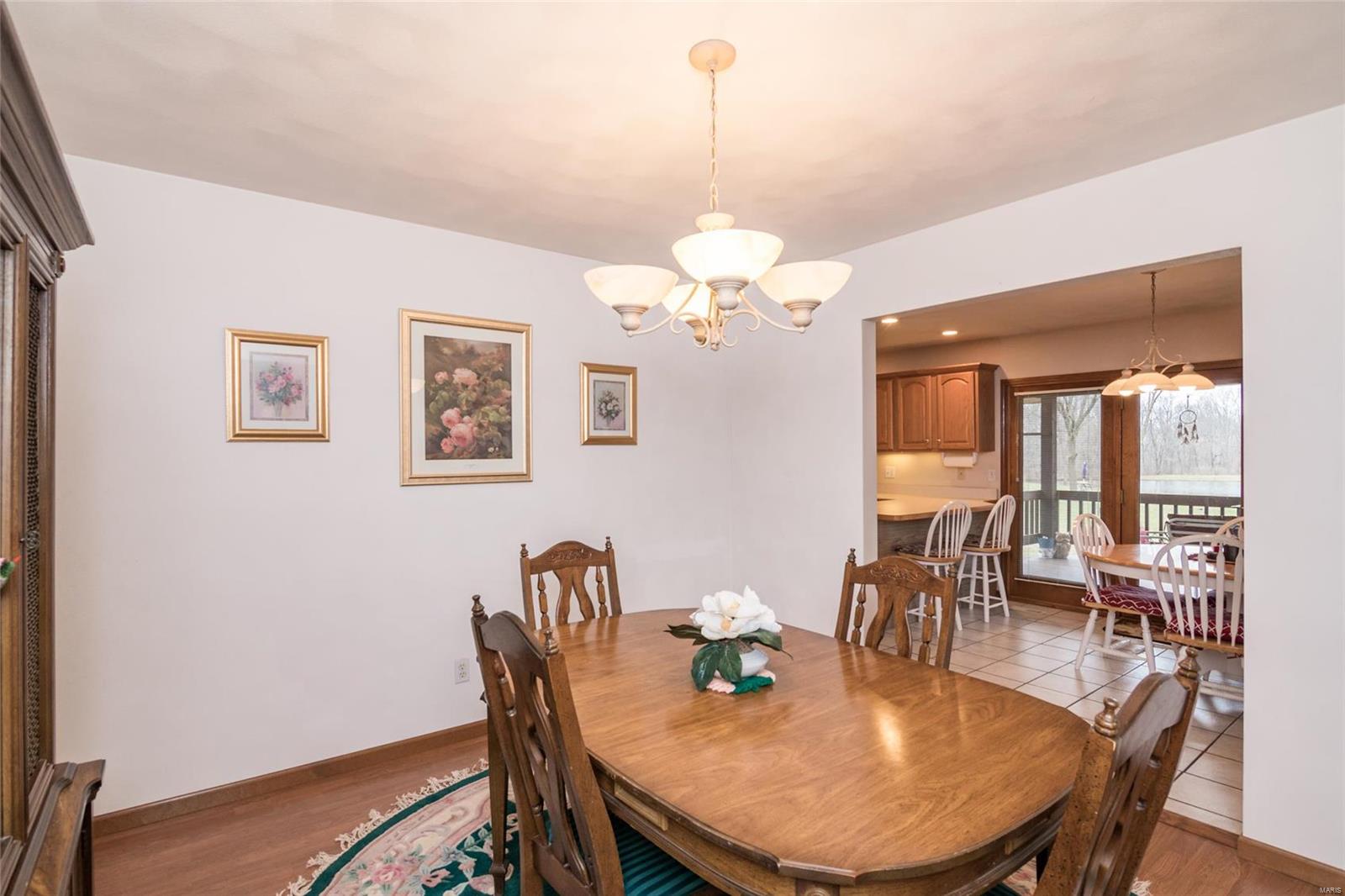 11401 Leuscher Road Alhambra, IL 62001 - Photo 5 of 46