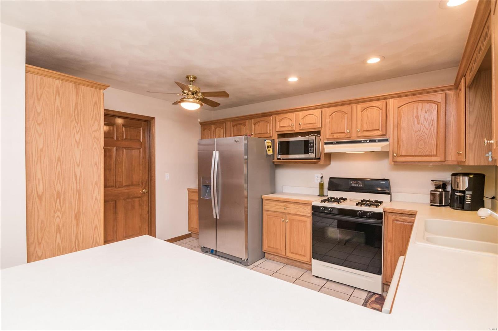 11401 Leuscher Road Alhambra, IL 62001 - Photo 9 of 46