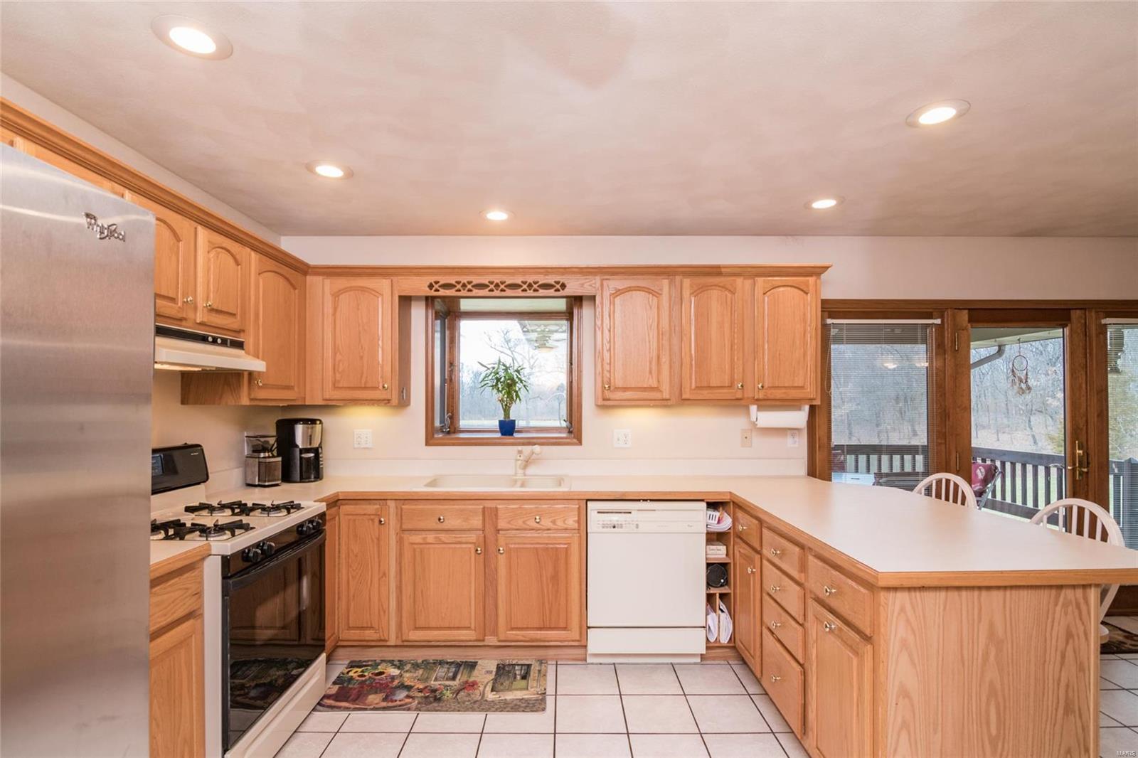 11401 Leuscher Road Alhambra, IL 62001 - Photo 10 of 46