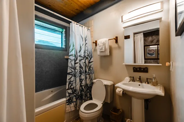 $3,999,000 | 5-7094 Kuhio Highway, Hanalei, HI 96714