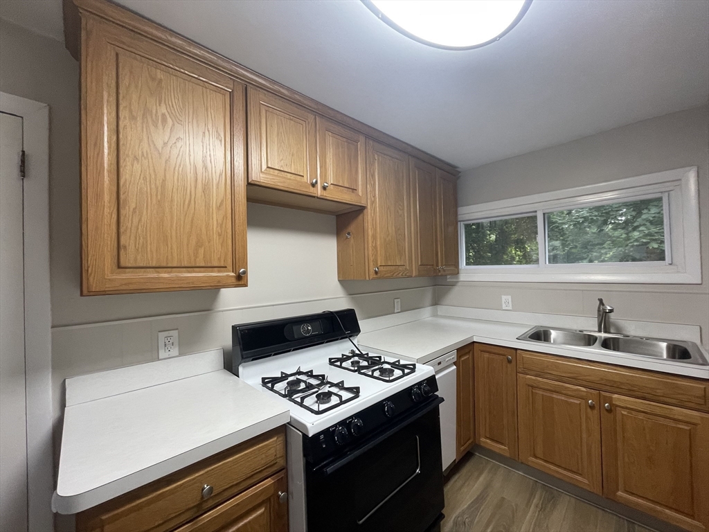 22 Oakland Road, Unit 22 Sharon, MA 02067 - Photo 5 of 16
