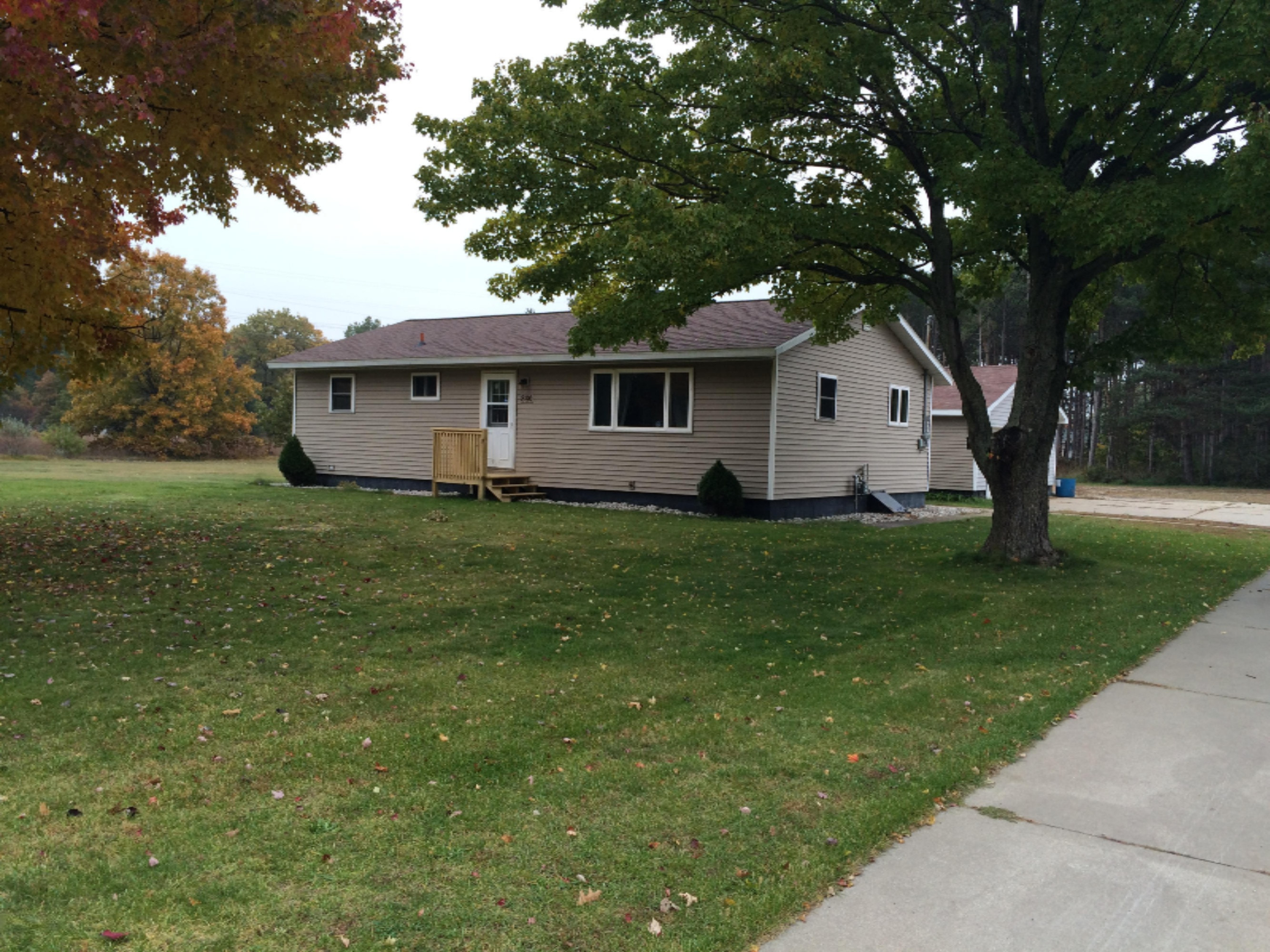 840 Chatterson Road Muskegon, MI 49442 - Photo 2 of 16 IMG_2684