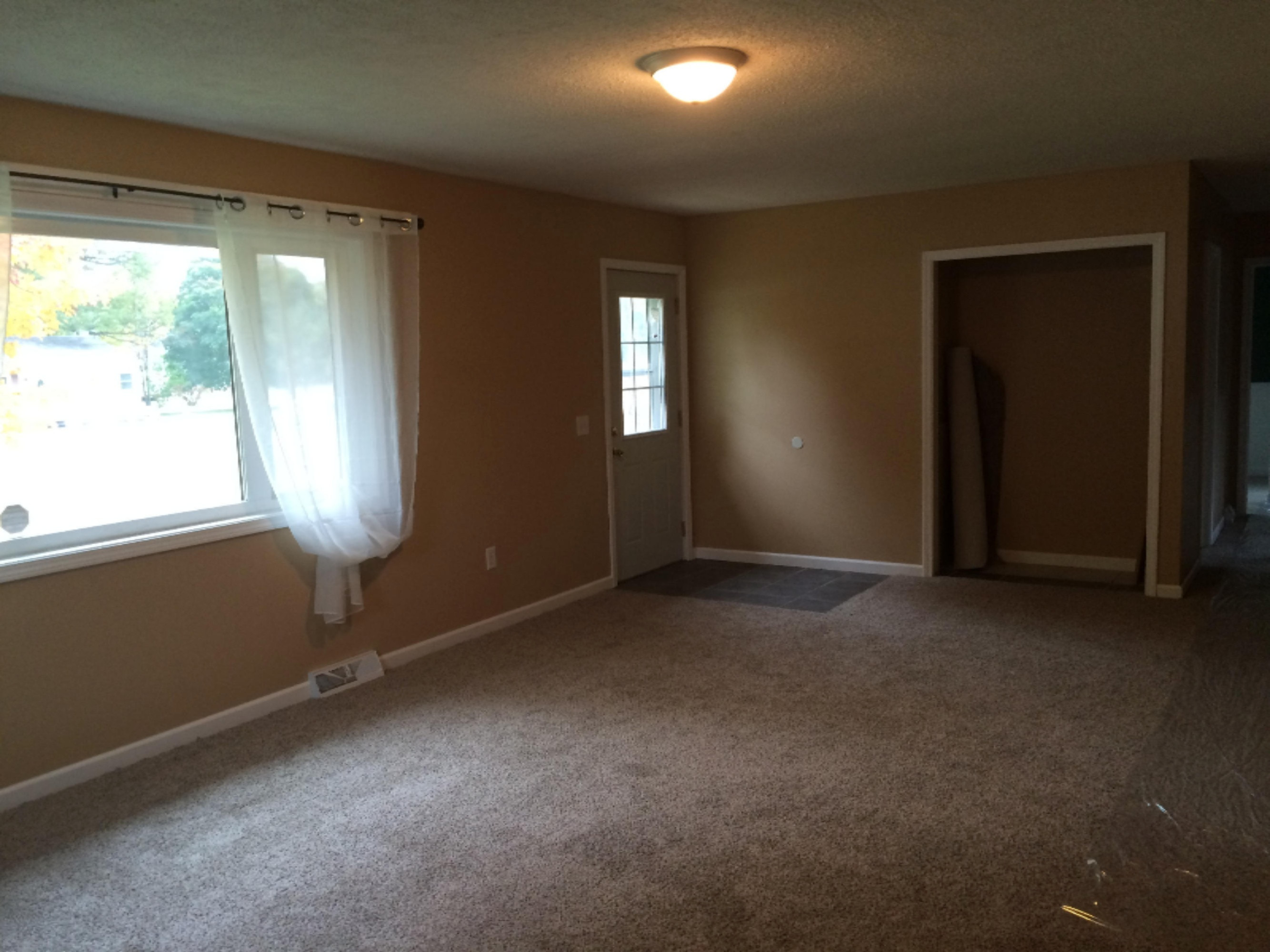 840 Chatterson Road Muskegon, MI 49442 - Photo 6 of 16 IMG_2671