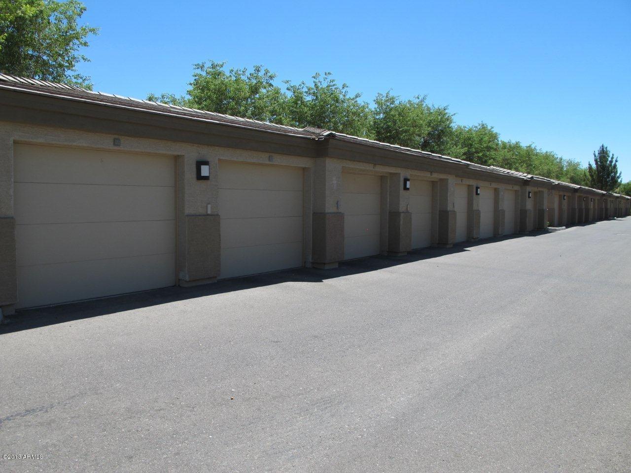 3330 South Gilbert Road, Unit 2014 Chandler, AZ 85286 - Photo 19 of 30 a view of a backyard