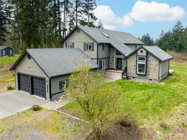 $874,950 | 21118 26th Avenue East, Spanaway, WA 98387
