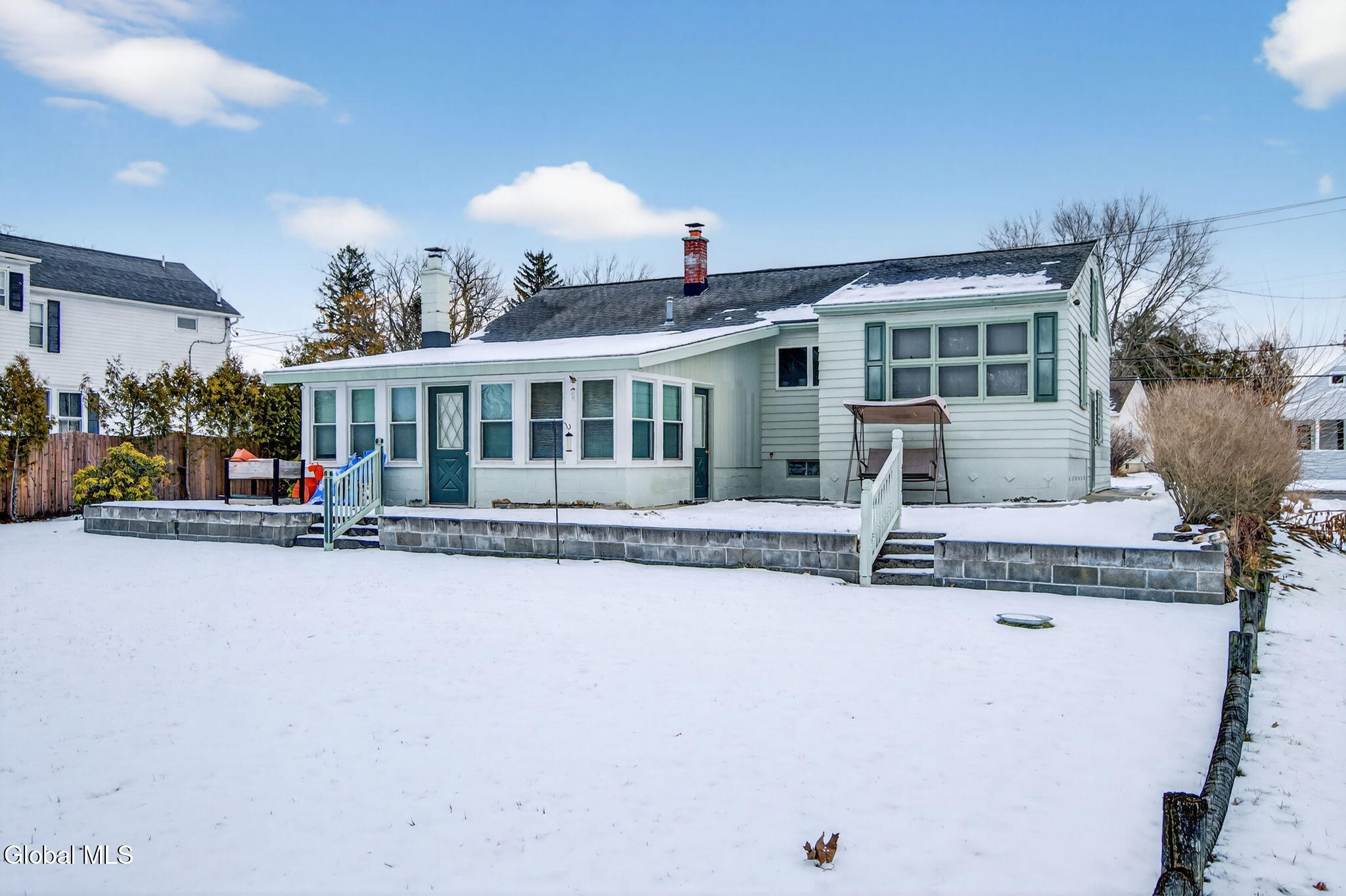 517 Kings Road Schenectady, NY 12304 - Photo 3 of 7 9-web-or-mls-517-kings-rd