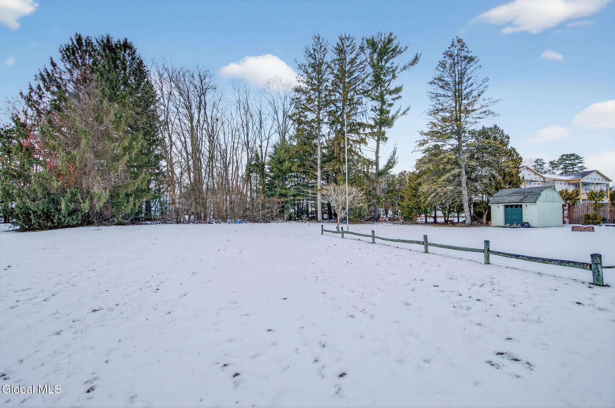 517 Kings Road Schenectady, NY 12304 - Photo 4 of 7 6-web-or-mls-517-kings-rd