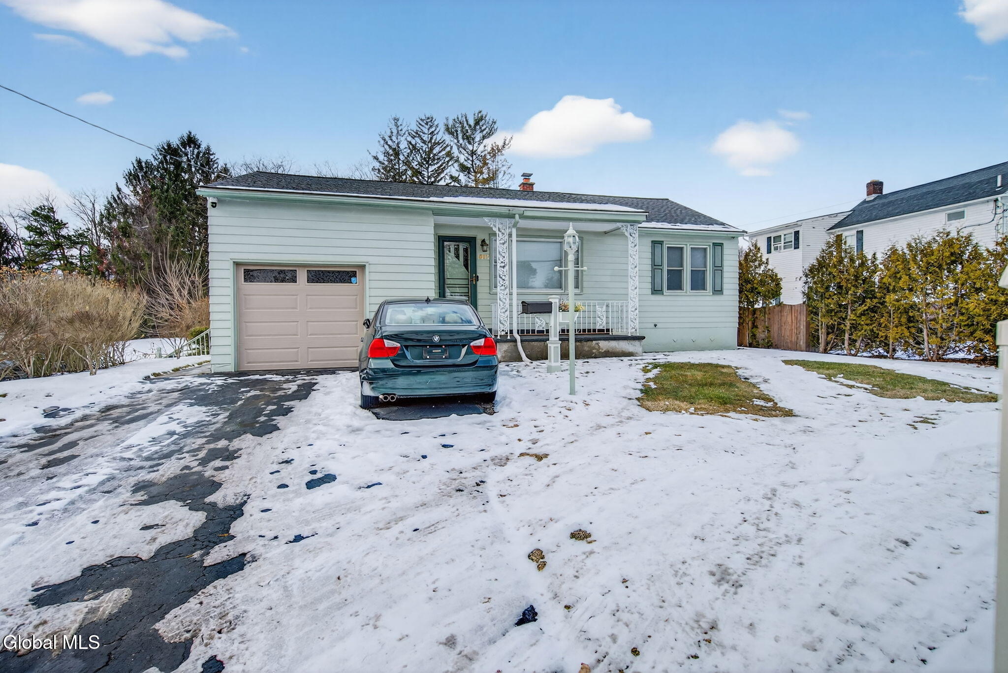 517 Kings Road Schenectady, NY 12304 - Photo 6 of 7 2-web-or-mls-517-kings-rd