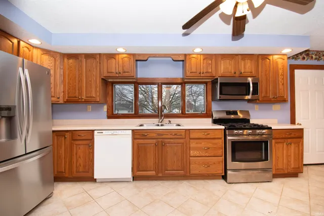 $235,900 | 220 South Main Street, Avilla, IN 46710