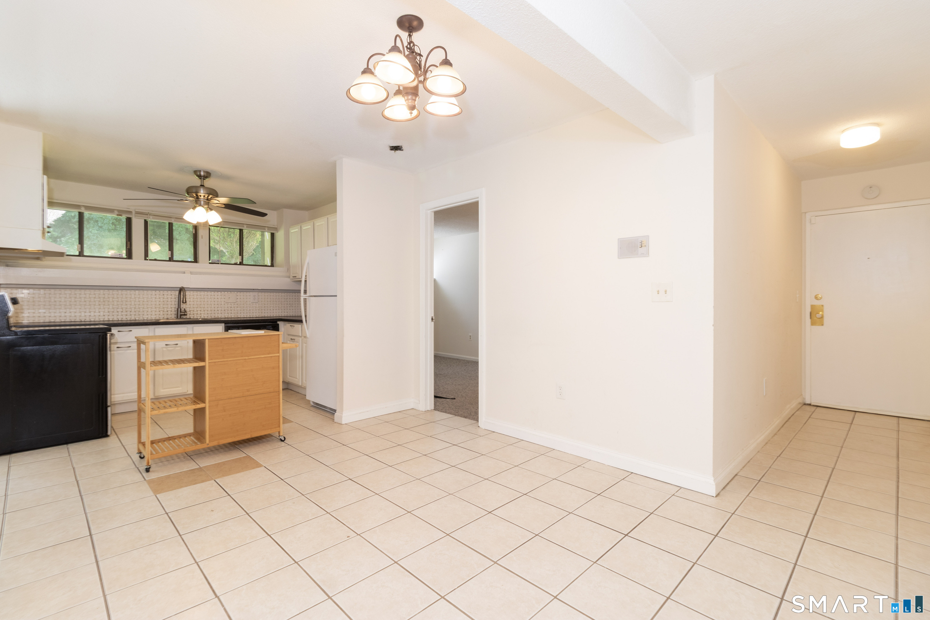 175 Mill Pond Road, Unit 101 Hamden, CT 06514 - Photo 2 of 18