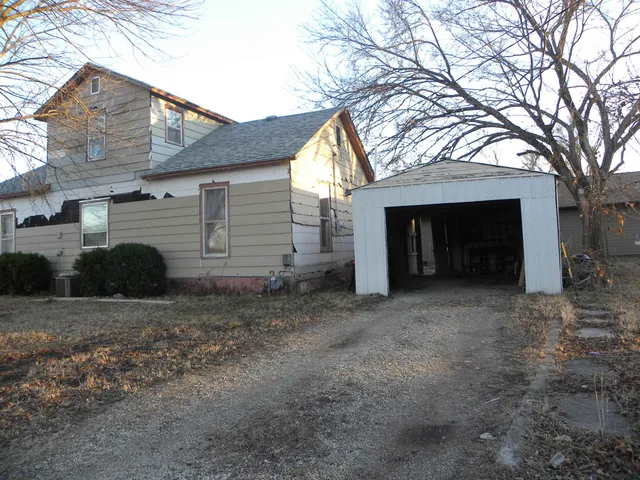 $29,900 | 103 South Walnut Street, Eureka, KS 67045