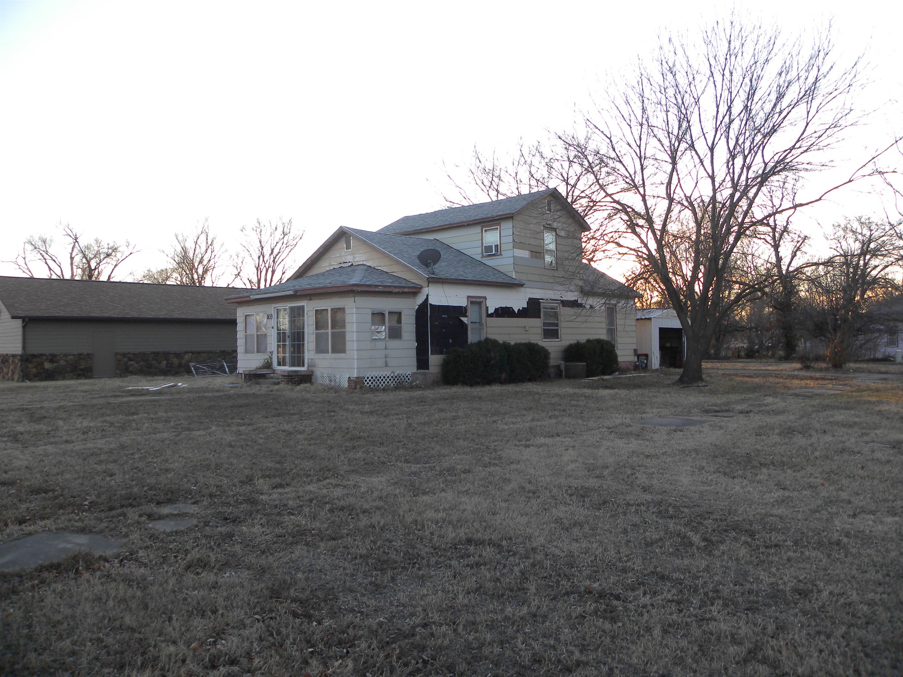 103 South Walnut Street Eureka, KS 67045 - Photo 6 of 10