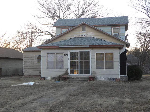 $29,900 | 103 South Walnut Street, Eureka, KS 67045
