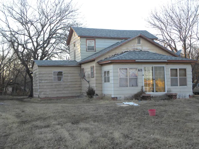 $29,900 | 103 South Walnut Street, Eureka, KS 67045