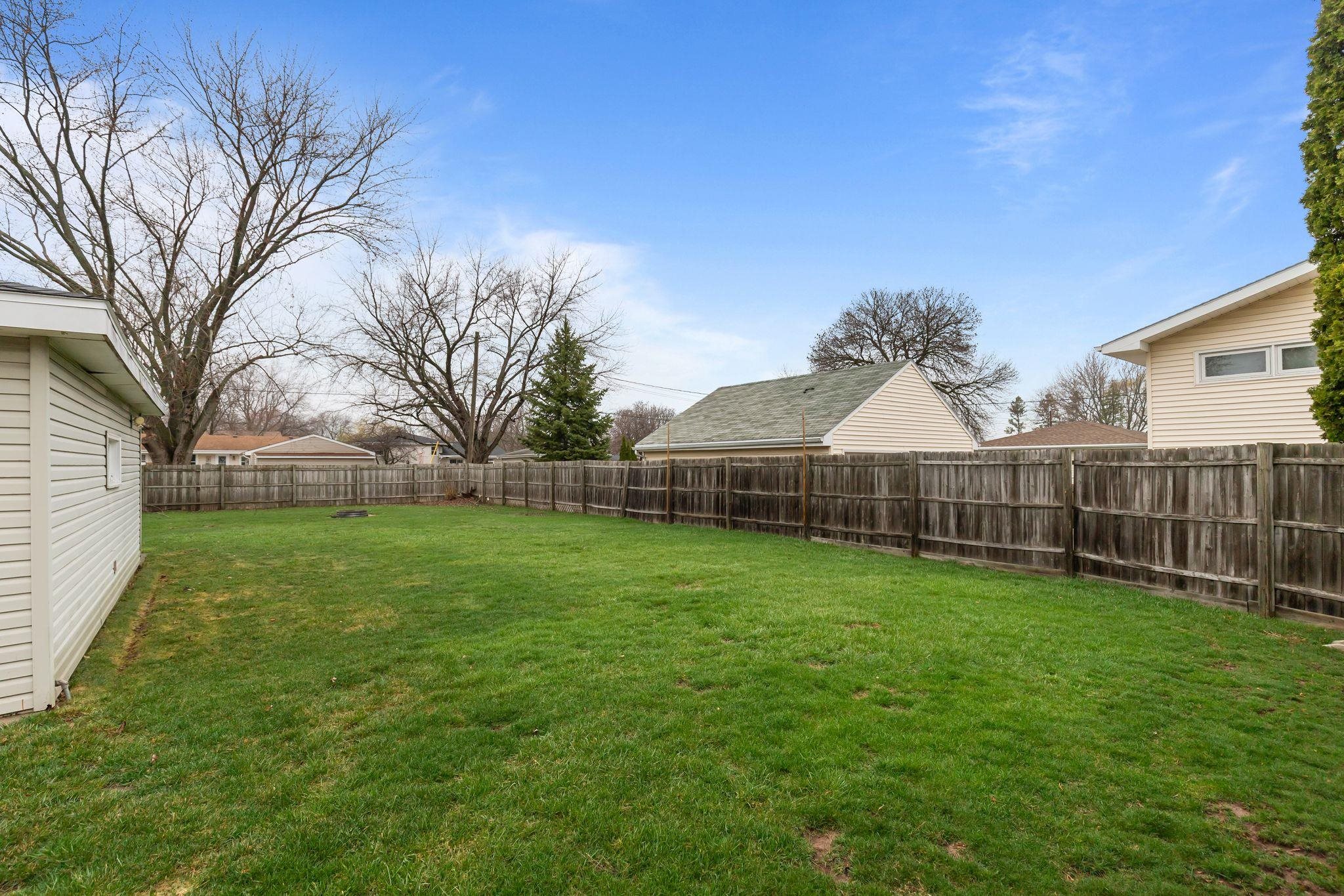 2613 South Fountain Avenue Appleton, WI 54915 - Photo 38 of 48