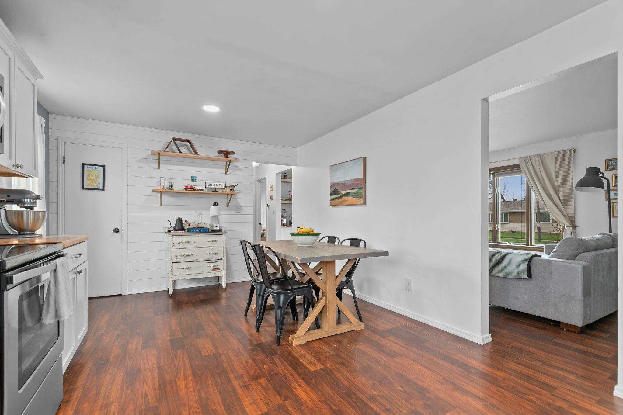 2613 South Fountain Avenue Appleton, WI 54915 - Photo 6 of 48