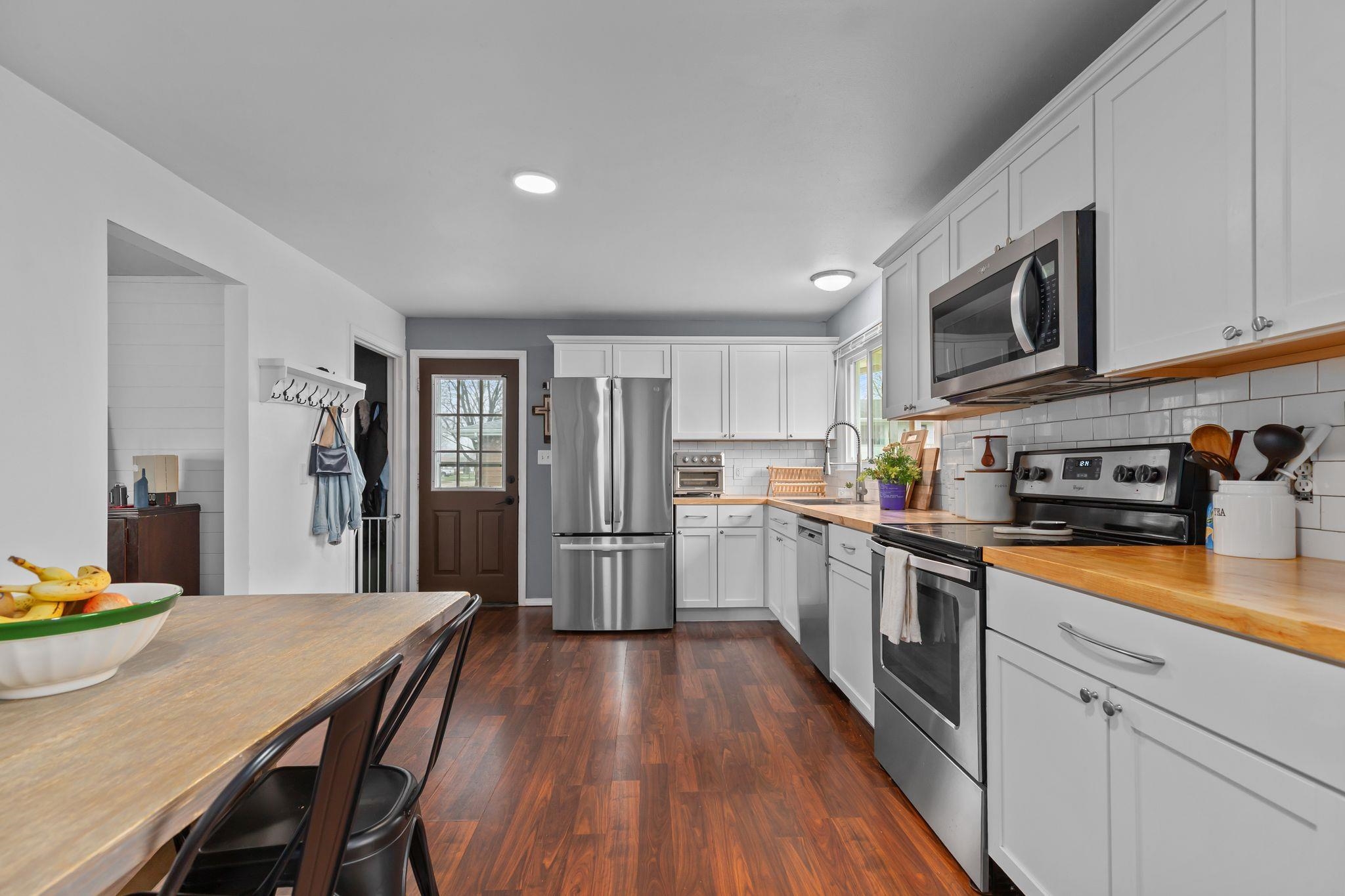 2613 South Fountain Avenue Appleton, WI 54915 - Photo 9 of 48