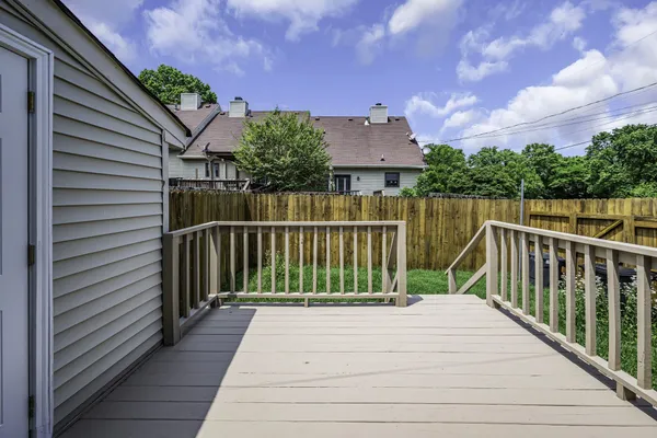 $2,000 | 200 Deerpoint Court, Hendersonville, TN 37075