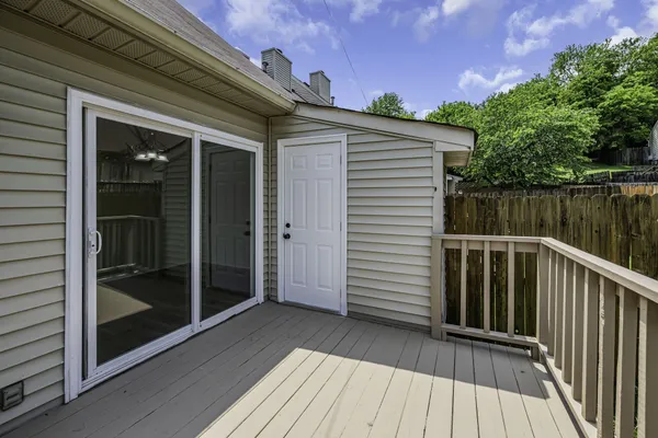 $2,000 | 200 Deerpoint Court, Hendersonville, TN 37075