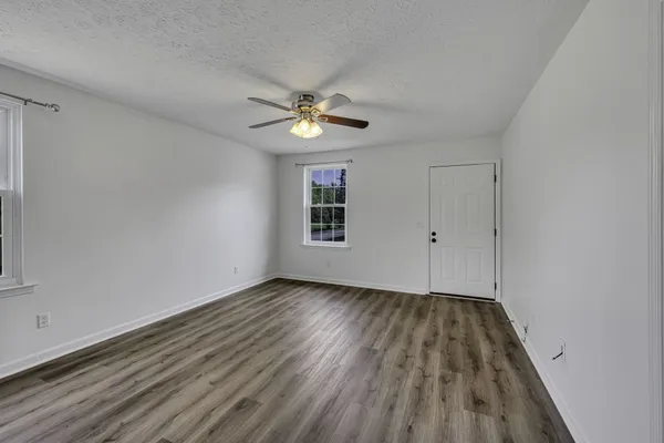 $2,000 | 200 Deerpoint Court, Hendersonville, TN 37075