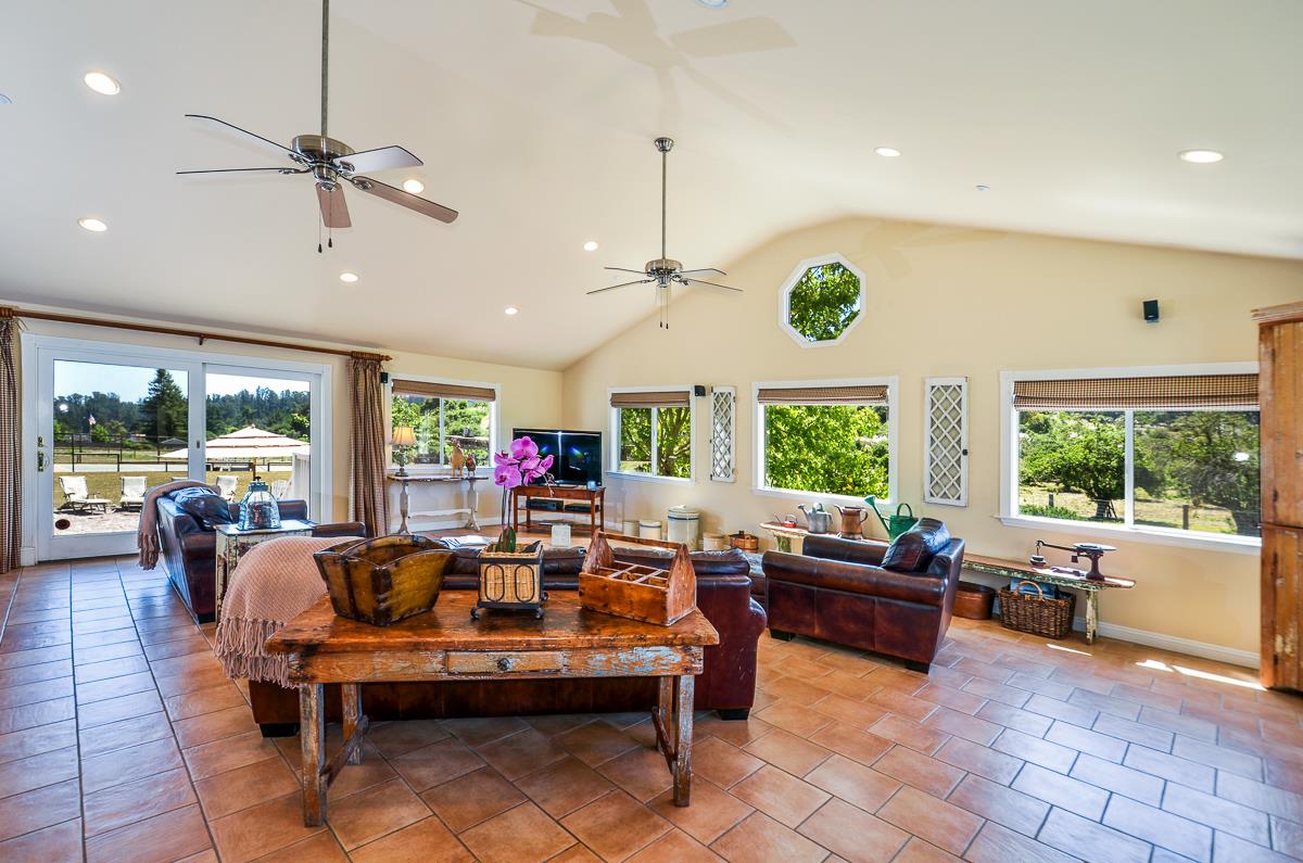 1583 Pleasant Valley Road Aptos, CA 95003 - Photo 13 of 66 Gallery Image 13